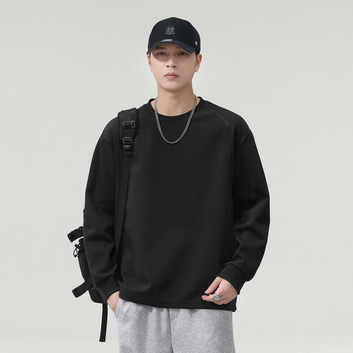 Men's  Long Sleeve Crewneck Sweatshirt Casual Loose Fit Solid Color Top