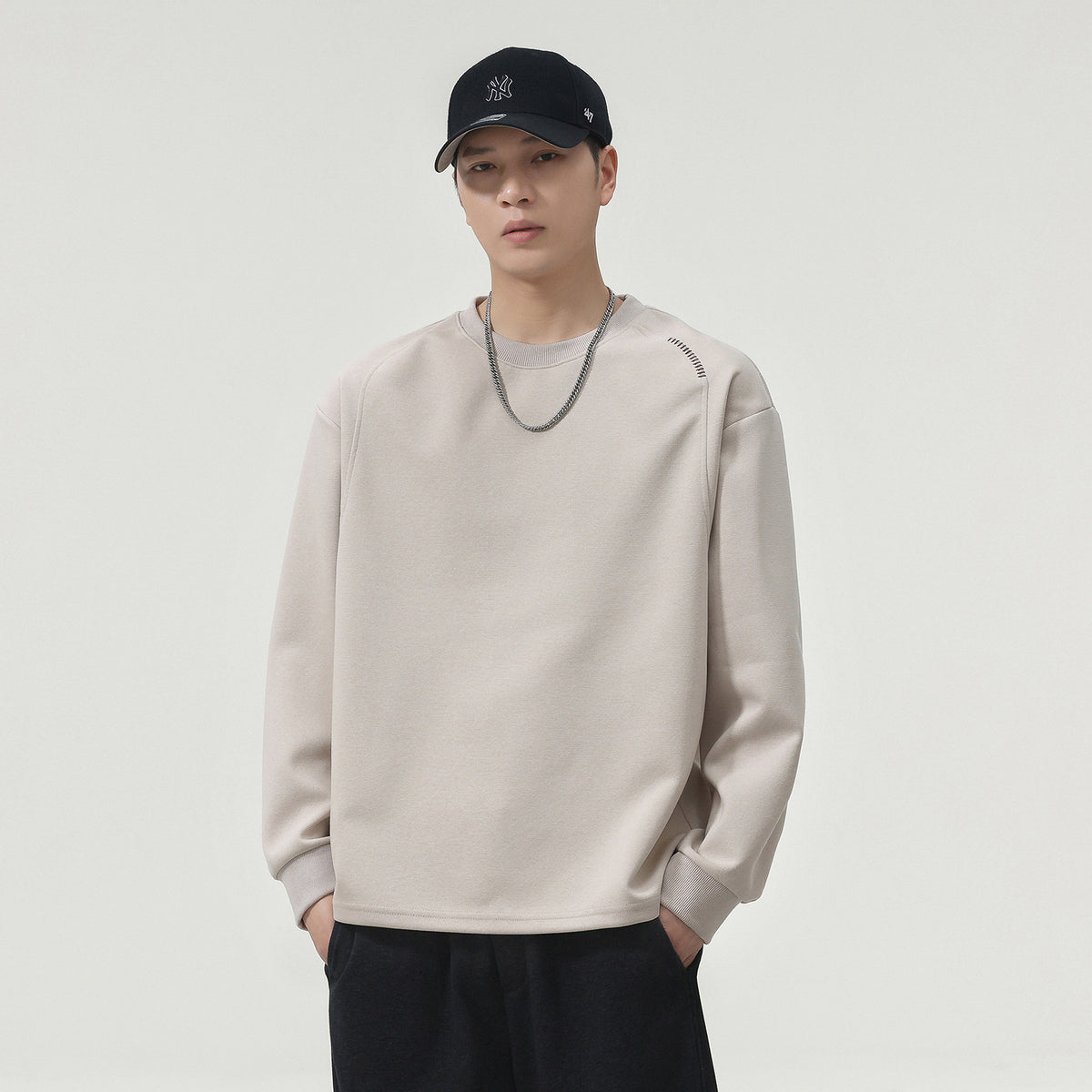 Men's  Long Sleeve Crewneck Sweatshirt Casual Loose Fit Solid Color Top