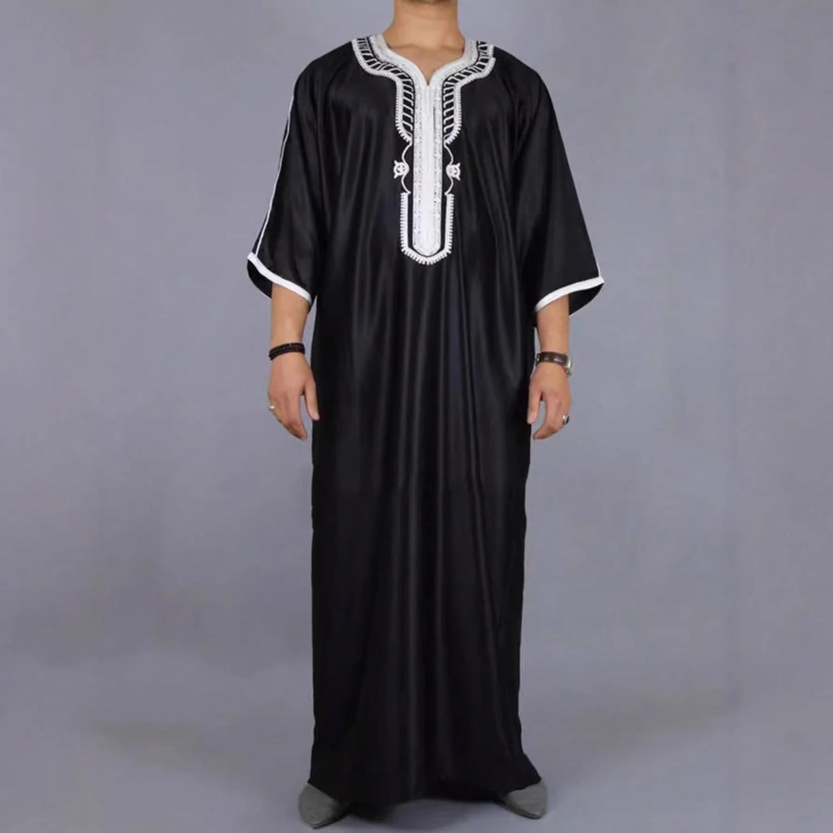Men's clothing short sleeved embroidered V-neck loose men's robe